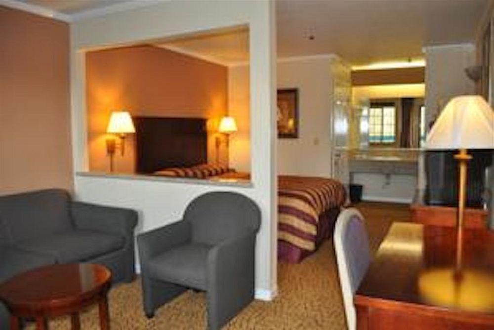 Executive Inn & Suites Sacramento Buitenkant foto
