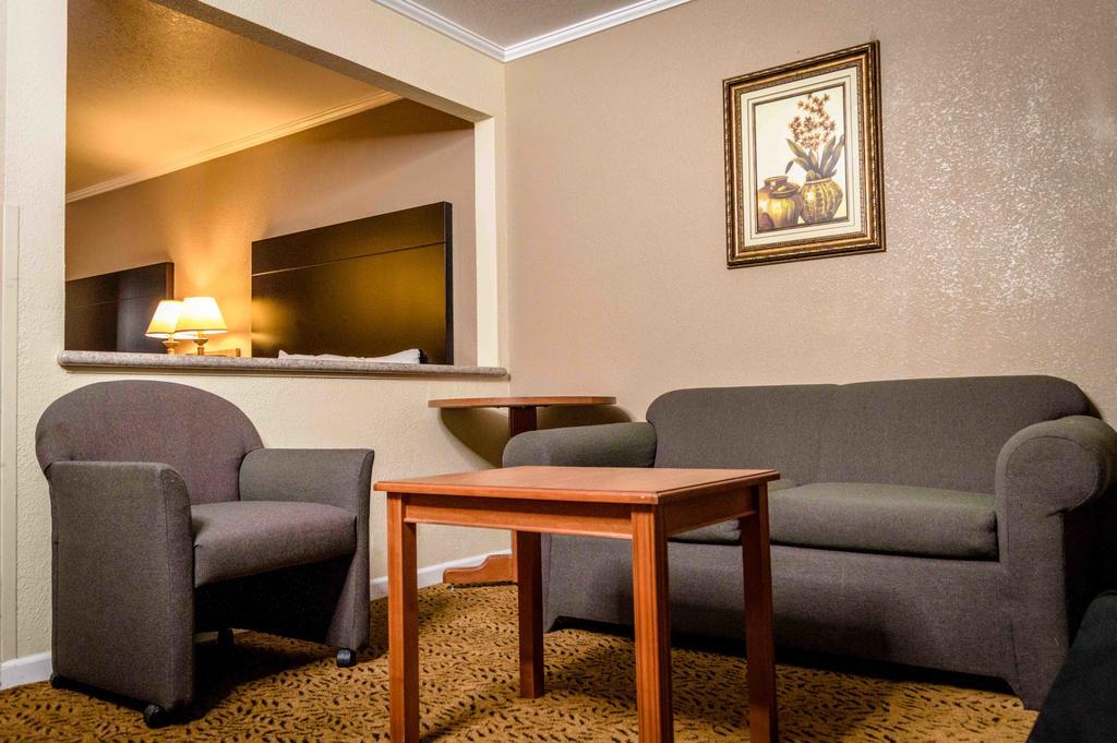 Executive Inn & Suites Sacramento Buitenkant foto