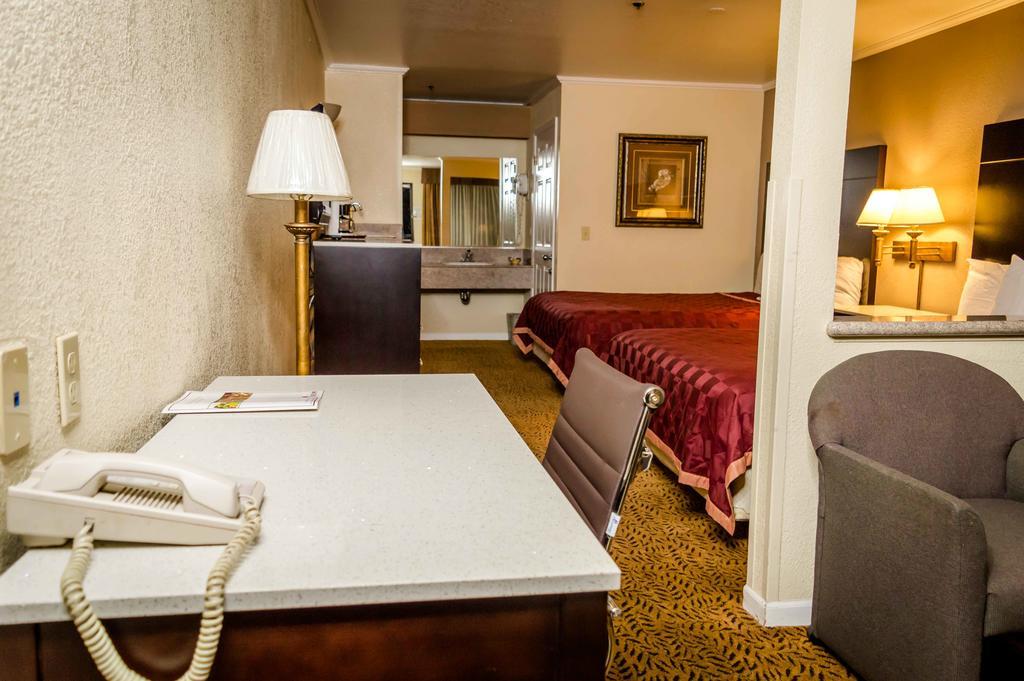 Executive Inn & Suites Sacramento Buitenkant foto
