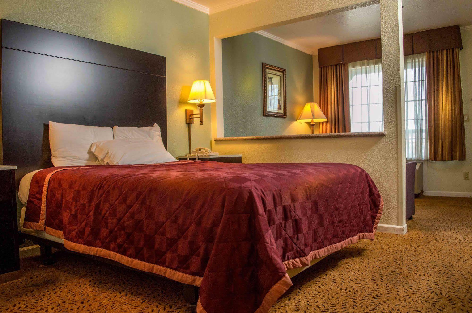 Executive Inn & Suites Sacramento Buitenkant foto